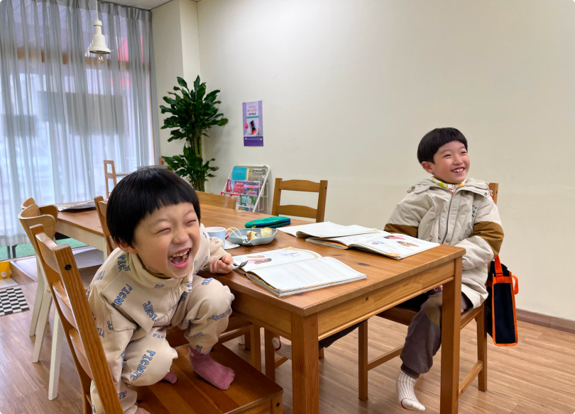 엄마 손 잡고 첫 수업하던 아이의 확실한 비포&애프터